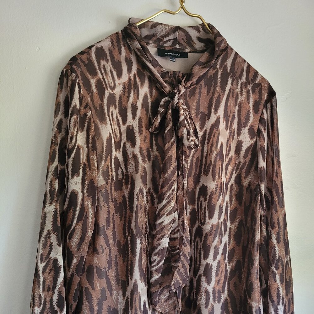 Jone Wear Leopard Blouse Woman Plus Size 16 Polyester Long Sleeves Linen Buttons